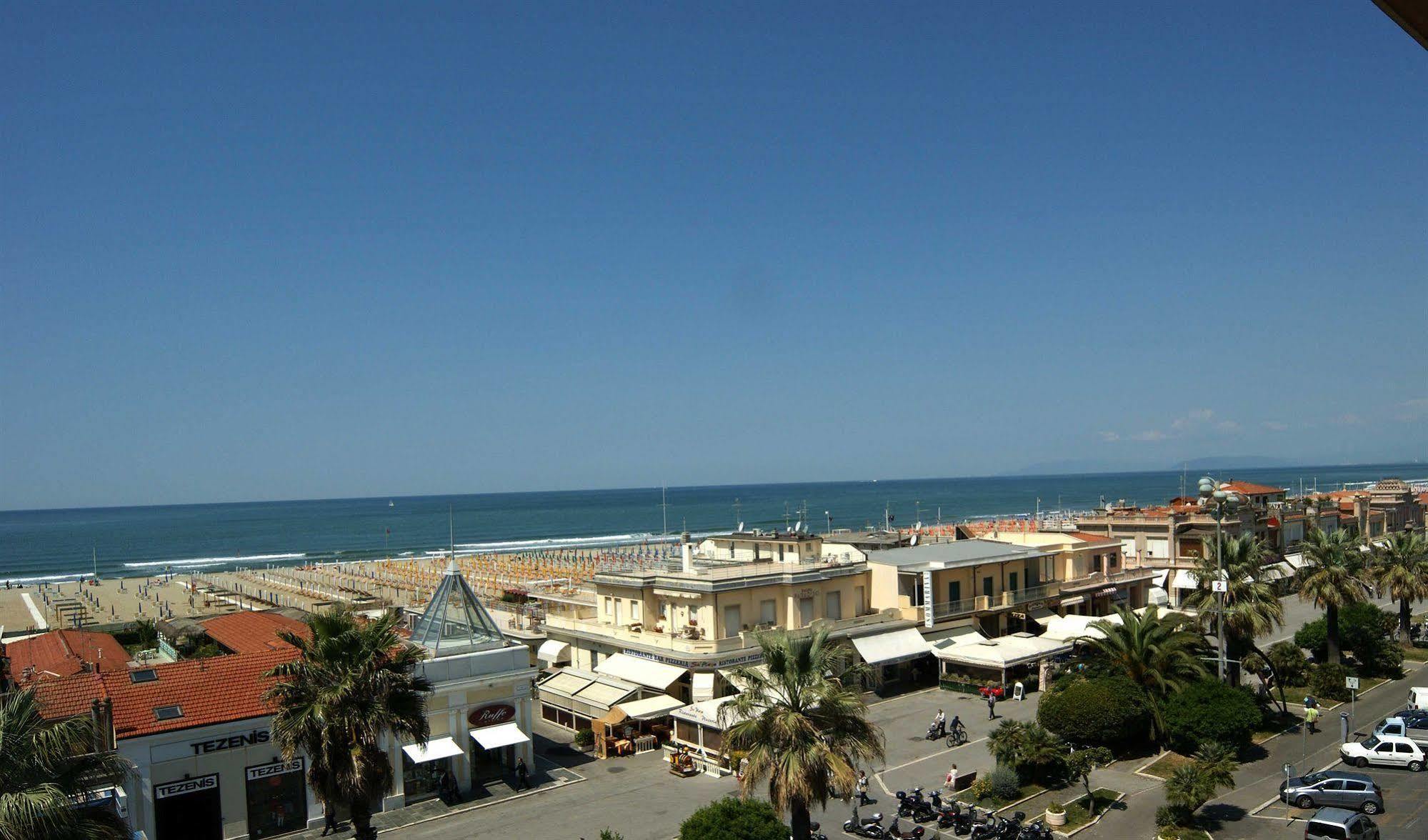 Hotel Liberty Viareggio Exterior photo